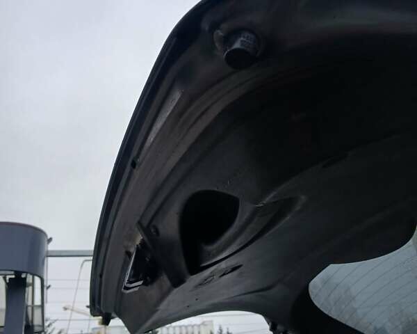 Серый Cанг Йонг Корандо, объемом двигателя 2 л и пробегом 204 тыс. км за 8200 $, фото 3 на Automoto.ua