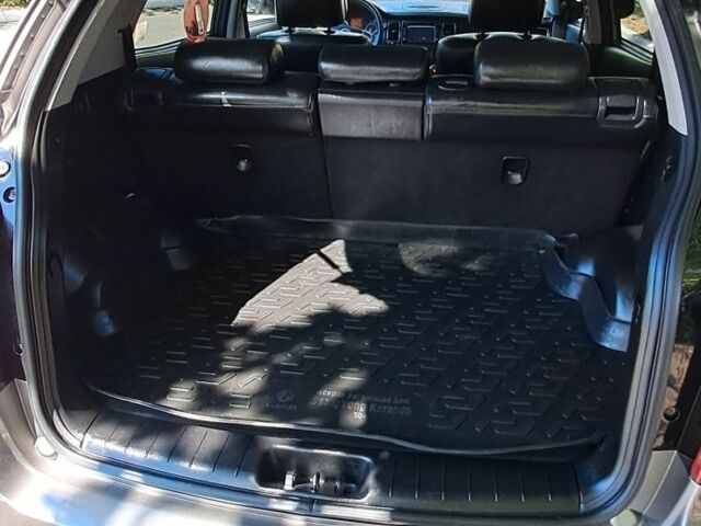 Сірий Cанг Йонг Korando, об'ємом двигуна 2 л та пробігом 106 тис. км за 8000 $, фото 17 на Automoto.ua
