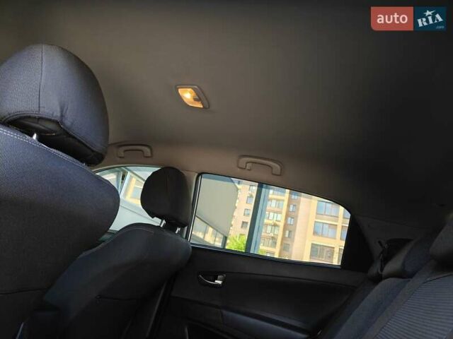 Серый Cанг Йонг Корандо, объемом двигателя 2 л и пробегом 182 тыс. км за 7900 $, фото 27 на Automoto.ua