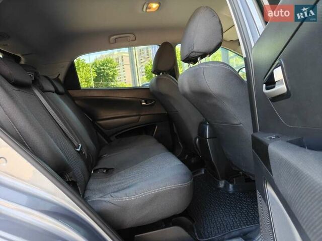 Серый Cанг Йонг Корандо, объемом двигателя 2 л и пробегом 182 тыс. км за 7900 $, фото 26 на Automoto.ua