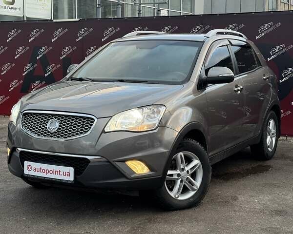 Сірий Cанг Йонг Korando, об'ємом двигуна 2 л та пробігом 133 тис. км за 9900 $, фото 2 на Automoto.ua