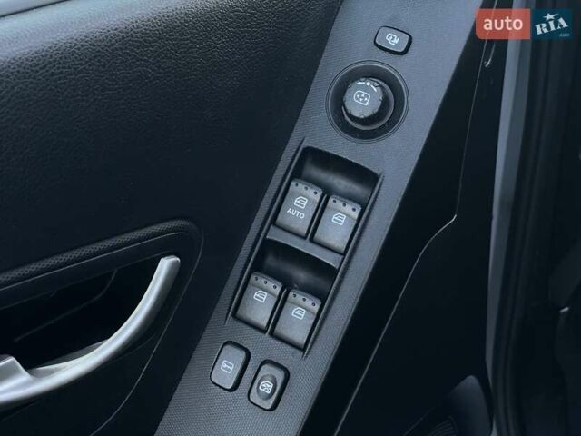 Cанг Йонг Korando 2012 у Києві на Automoto.ua Сірий Cанг Йонг Korando, об'ємом двигуна 2 л та пробігом 235 тис. км за 7990 $, фото 23 на Automoto.ua