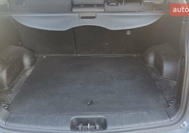 Серый Cанг Йонг Корандо, объемом двигателя 2 л и пробегом 130 тыс. км за 10000 $, фото 5 на Automoto.ua