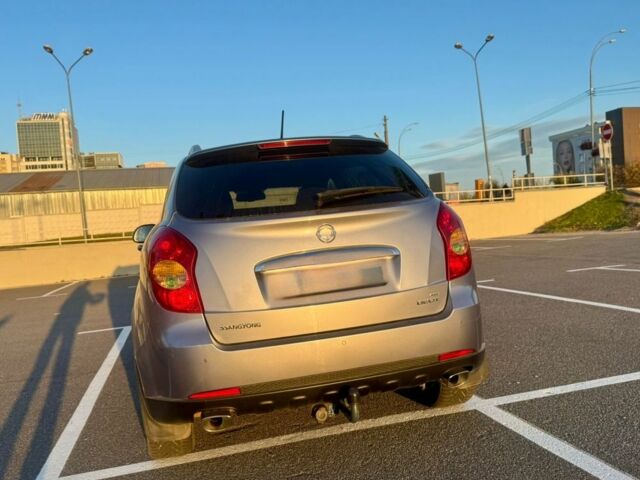 Серый Cанг Йонг Корандо, объемом двигателя 2 л и пробегом 134 тыс. км за 8900 $, фото 2 на Automoto.ua