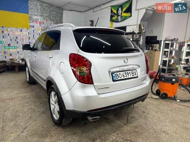 Сірий Cанг Йонг Korando, об'ємом двигуна 2 л та пробігом 181 тис. км за 9200 $, фото 2 на Automoto.ua