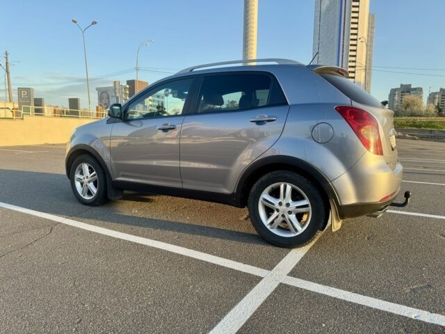 Серый Cанг Йонг Корандо, объемом двигателя 2 л и пробегом 134 тыс. км за 9600 $, фото 2 на Automoto.ua