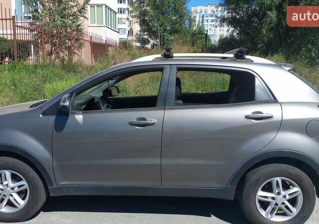 Серый Cанг Йонг Корандо, объемом двигателя 2 л и пробегом 161 тыс. км за 5500 $, фото 1 на Automoto.ua