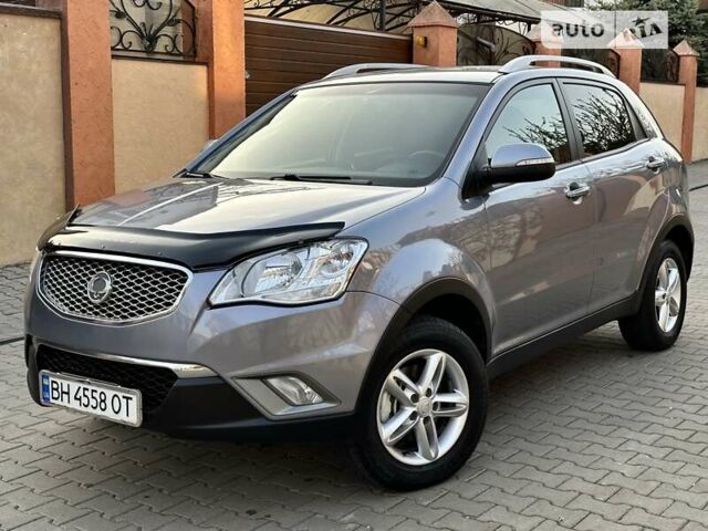 Сірий Cанг Йонг Korando, об'ємом двигуна 2 л та пробігом 125 тис. км за 9300 $, фото 3 на Automoto.ua