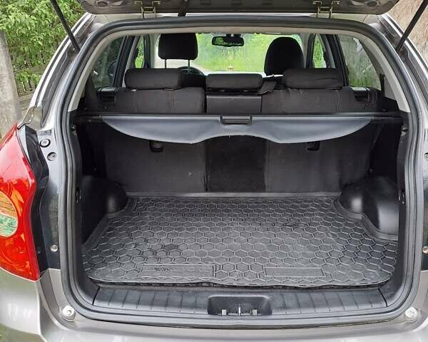 Сірий Cанг Йонг Korando, об'ємом двигуна 2 л та пробігом 135 тис. км за 9000 $, фото 3 на Automoto.ua
