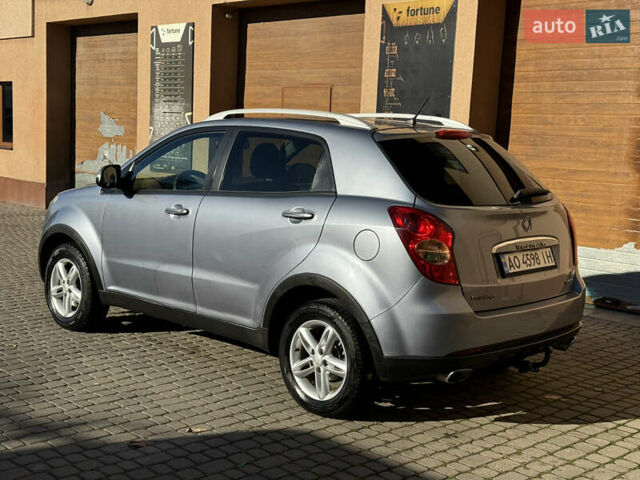 Серый Cанг Йонг Корандо, объемом двигателя 2 л и пробегом 163 тыс. км за 8000 $, фото 4 на Automoto.ua