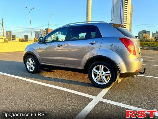 Серый Cанг Йонг Корандо, объемом двигателя 2 л и пробегом 134 тыс. км за 8999 $, фото 3 на Automoto.ua