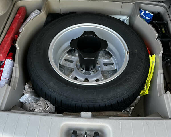 Сірий Cанг Йонг Korando, об'ємом двигуна 2 л та пробігом 134 тис. км за 10350 $, фото 21 на Automoto.ua