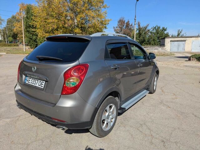 Сірий Cанг Йонг Korando, об'ємом двигуна 2 л та пробігом 158 тис. км за 11000 $, фото 5 на Automoto.ua