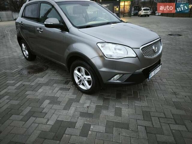 Сірий Cанг Йонг Korando, об'ємом двигуна 2 л та пробігом 272 тис. км за 8400 $, фото 13 на Automoto.ua