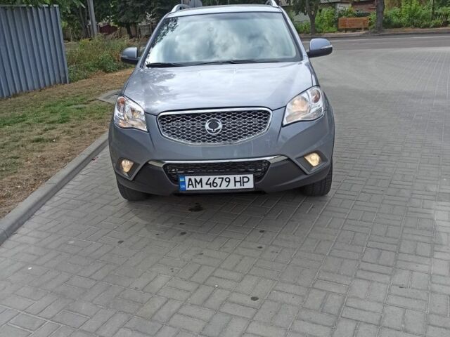 Сірий Cанг Йонг Korando, об'ємом двигуна 2 л та пробігом 216 тис. км за 7800 $, фото 3 на Automoto.ua