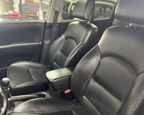 Сірий Cанг Йонг Korando, об'ємом двигуна 2 л та пробігом 181 тис. км за 9200 $, фото 11 на Automoto.ua