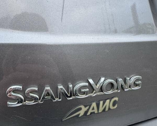 Сірий Cанг Йонг Korando, об'ємом двигуна 2 л та пробігом 133 тис. км за 9900 $, фото 9 на Automoto.ua