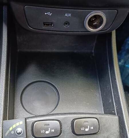 Серый Cанг Йонг Корандо, объемом двигателя 2 л и пробегом 130 тыс. км за 10000 $, фото 11 на Automoto.ua