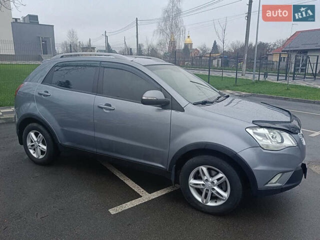 Серый Cанг Йонг Корандо, объемом двигателя 2 л и пробегом 144 тыс. км за 8000 $, фото 2 на Automoto.ua