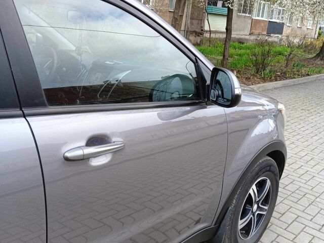 Серый Cанг Йонг Корандо, объемом двигателя 2 л и пробегом 58 тыс. км за 12500 $, фото 7 на Automoto.ua