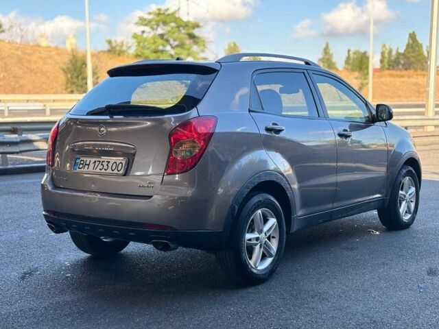 Сірий Cанг Йонг Korando, об'ємом двигуна 2 л та пробігом 193 тис. км за 6500 $, фото 3 на Automoto.ua