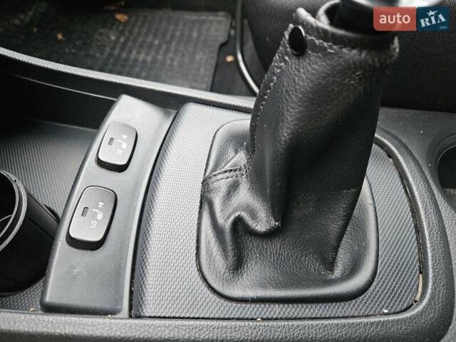 Сірий Cанг Йонг Korando, об'ємом двигуна 2 л та пробігом 168 тис. км за 7900 $, фото 16 на Automoto.ua