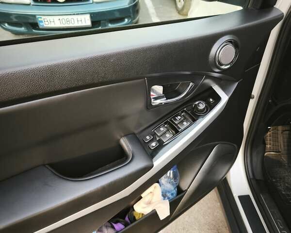 Серый Cанг Йонг Корандо, объемом двигателя 2 л и пробегом 149 тыс. км за 9300 $, фото 18 на Automoto.ua