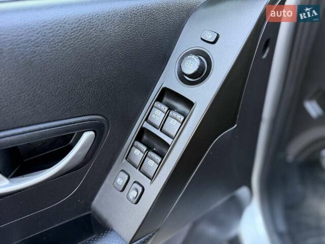Cанг Йонг Korando 2013 у Дніпро (Дніпропетровську) на Automoto.ua Сірий Cанг Йонг Korando, об'ємом двигуна 2 л та пробігом 77 тис. км за 8999 $, фото 19 на Automoto.ua