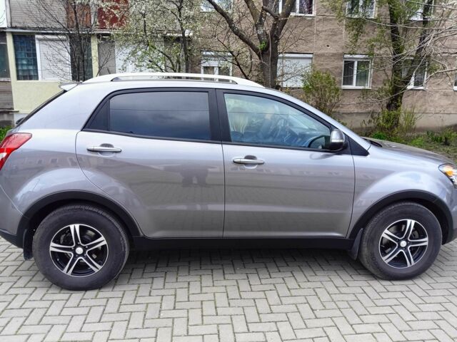 Серый Cанг Йонг Корандо, объемом двигателя 2 л и пробегом 58 тыс. км за 12500 $, фото 3 на Automoto.ua