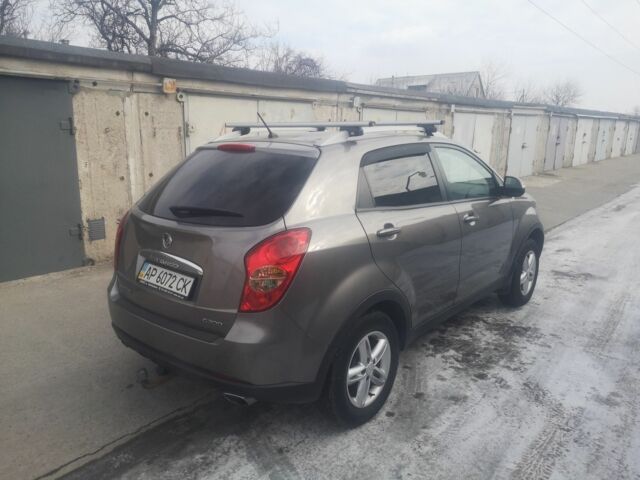 Сірий Cанг Йонг Korando, об'ємом двигуна 2 л та пробігом 161 тис. км за 8350 $, фото 3 на Automoto.ua