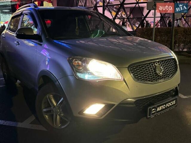 Серый Cанг Йонг Корандо, объемом двигателя 2 л и пробегом 152 тыс. км за 10990 $, фото 1 на Automoto.ua