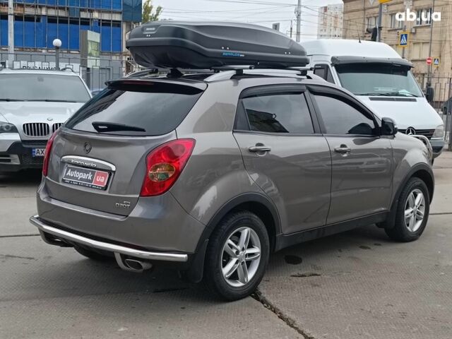 Сірий Cанг Йонг Korando, об'ємом двигуна 2 л та пробігом 130 тис. км за 10590 $, фото 8 на Automoto.ua