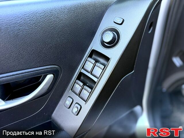 Cанг Йонг Korando 2013 у Дніпро (Дніпропетровську) на Automoto.ua Сірий Cанг Йонг Korando, об'ємом двигуна 2 л та пробігом 77 тис. км за 8999 $, фото 10 на Automoto.ua
