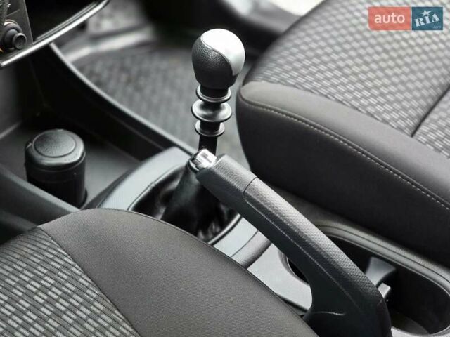 Серый Cанг Йонг Корандо, объемом двигателя 2 л и пробегом 99 тыс. км за 9500 $, фото 46 на Automoto.ua