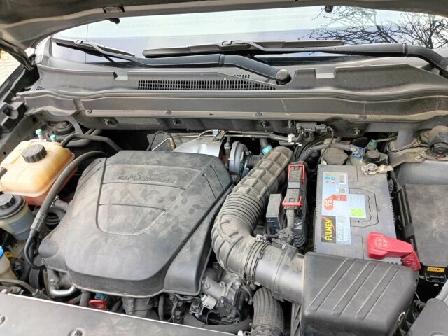 Серый Cанг Йонг Корандо, объемом двигателя 2 л и пробегом 58 тыс. км за 12500 $, фото 6 на Automoto.ua