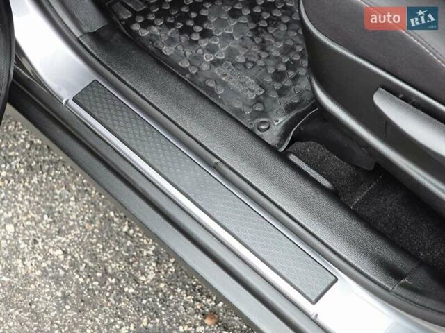 Серый Cанг Йонг Корандо, объемом двигателя 2 л и пробегом 99 тыс. км за 9500 $, фото 39 на Automoto.ua