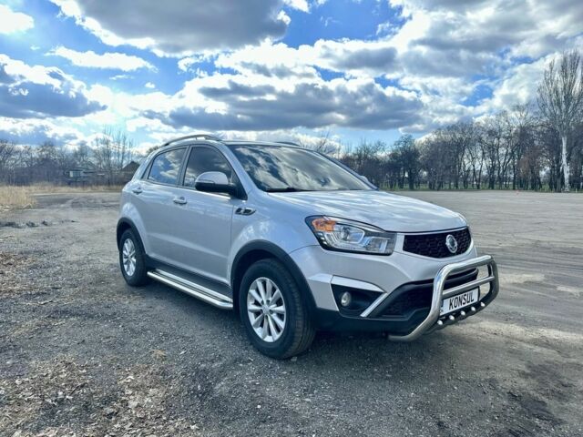 Серый Cанг Йонг Корандо, объемом двигателя 2 л и пробегом 125 тыс. км за 10000 $, фото 1 на Automoto.ua