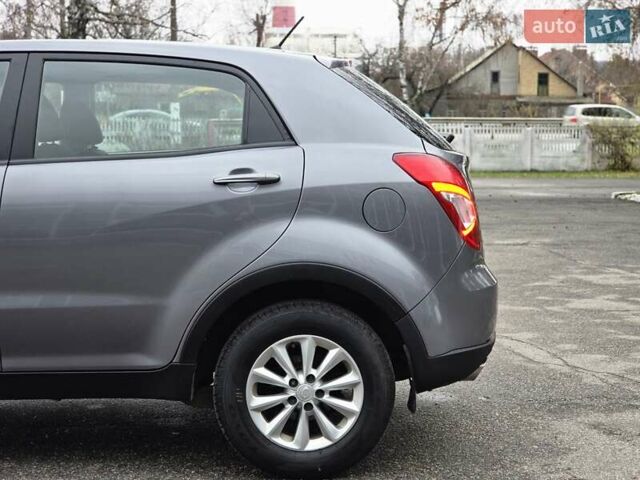 Серый Cанг Йонг Корандо, объемом двигателя 2 л и пробегом 99 тыс. км за 9500 $, фото 10 на Automoto.ua