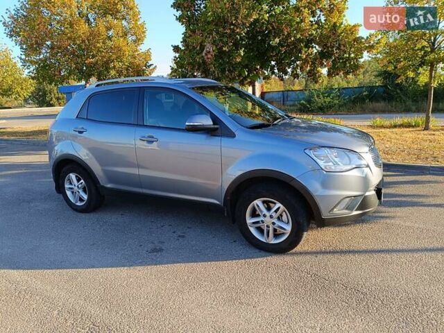 Сірий Cанг Йонг Korando, об'ємом двигуна 2 л та пробігом 72 тис. км за 8800 $, фото 3 на Automoto.ua