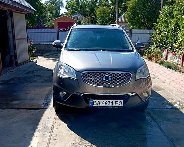 Сірий Cанг Йонг Korando, об'ємом двигуна 2 л та пробігом 200 тис. км за 9500 $, фото 3 на Automoto.ua
