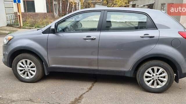 Сірий Cанг Йонг Korando, об'ємом двигуна 2 л та пробігом 99 тис. км за 9283 $, фото 2 на Automoto.ua