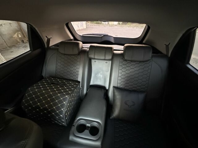 Серый Cанг Йонг Корандо, объемом двигателя 2 л и пробегом 125 тыс. км за 10000 $, фото 7 на Automoto.ua