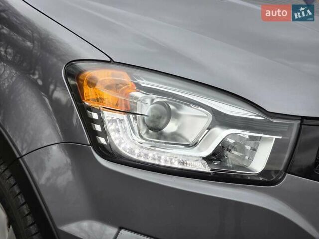 Серый Cанг Йонг Корандо, объемом двигателя 2 л и пробегом 99 тыс. км за 9500 $, фото 18 на Automoto.ua