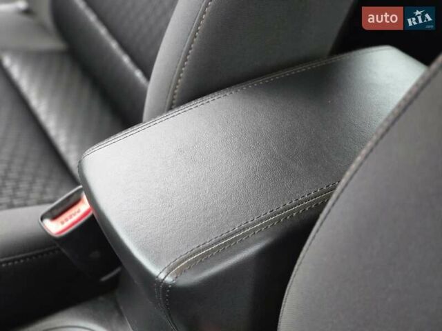 Серый Cанг Йонг Корандо, объемом двигателя 2 л и пробегом 99 тыс. км за 9500 $, фото 30 на Automoto.ua