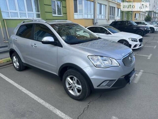 Сірий Cанг Йонг Korando, об'ємом двигуна 2 л та пробігом 117 тис. км за 10500 $, фото 19 на Automoto.ua