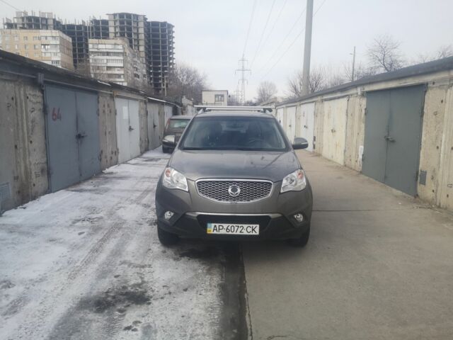 Сірий Cанг Йонг Korando, об'ємом двигуна 2 л та пробігом 161 тис. км за 8350 $, фото 2 на Automoto.ua