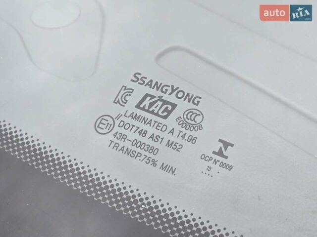 Серый Cанг Йонг Корандо, объемом двигателя 2 л и пробегом 99 тыс. км за 9500 $, фото 26 на Automoto.ua