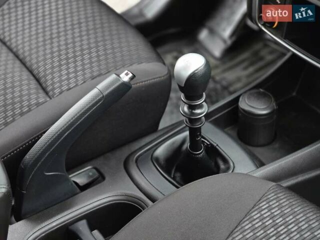 Серый Cанг Йонг Корандо, объемом двигателя 2 л и пробегом 99 тыс. км за 9500 $, фото 47 на Automoto.ua