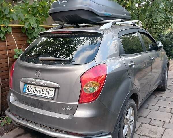 Серый Cанг Йонг Корандо, объемом двигателя 2 л и пробегом 120 тыс. км за 10000 $, фото 1 на Automoto.ua