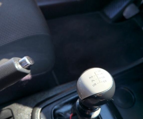 Сірий Cанг Йонг Korando, об'ємом двигуна 2 л та пробігом 146 тис. км за 10000 $, фото 11 на Automoto.ua